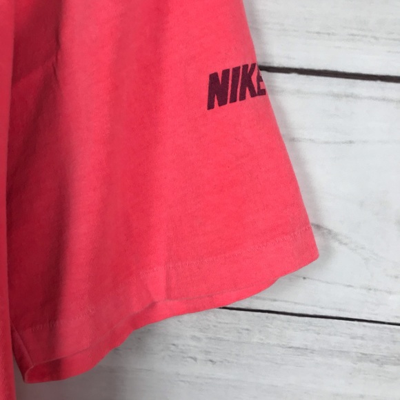 Vintage 1990s RARE Nike Art T-Shirt - Picture 6 of 8